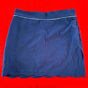 Ladies Izod Golf Skort Size 8 Navy UPF 15 Wicking Stretchable Fabric 34”-Waist